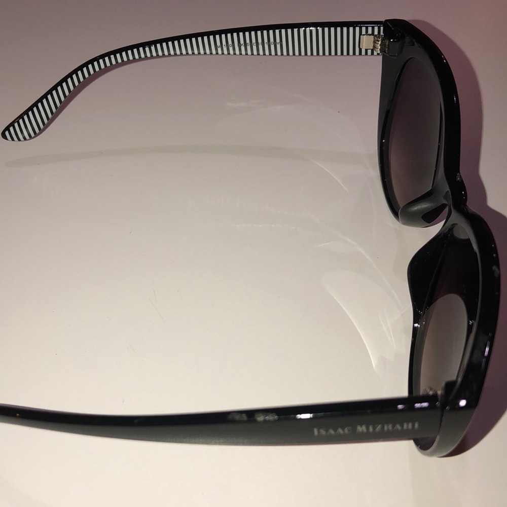 Isaac mizrahi sunglasses! - Picture 6 of 7